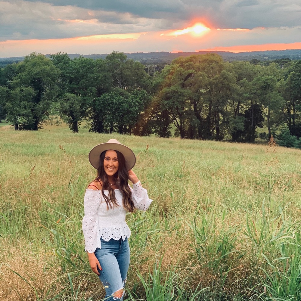 Meet your Posher, Mallory